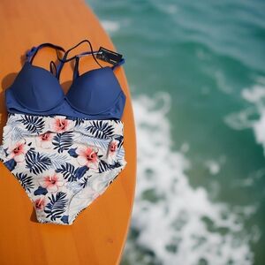 New Summer Mae Maternity Blue and White Floral Bikini size small